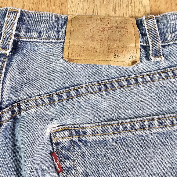 Vintage Levis 550 Mens Jeans 34x30 Light Wash Relaxed Fit Tapered Y2K Tag 32x30 - Picture 6 of 10